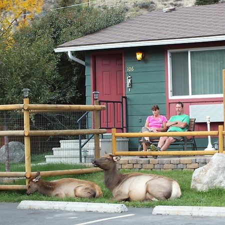 Yellowstone Gateway Inn Гардинър Екстериор снимка