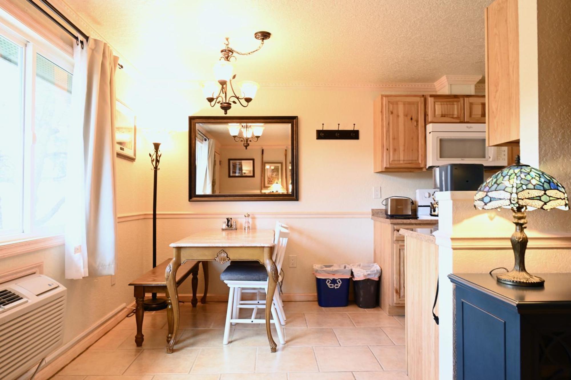 Yellowstone Gateway Inn Гардинър Екстериор снимка
