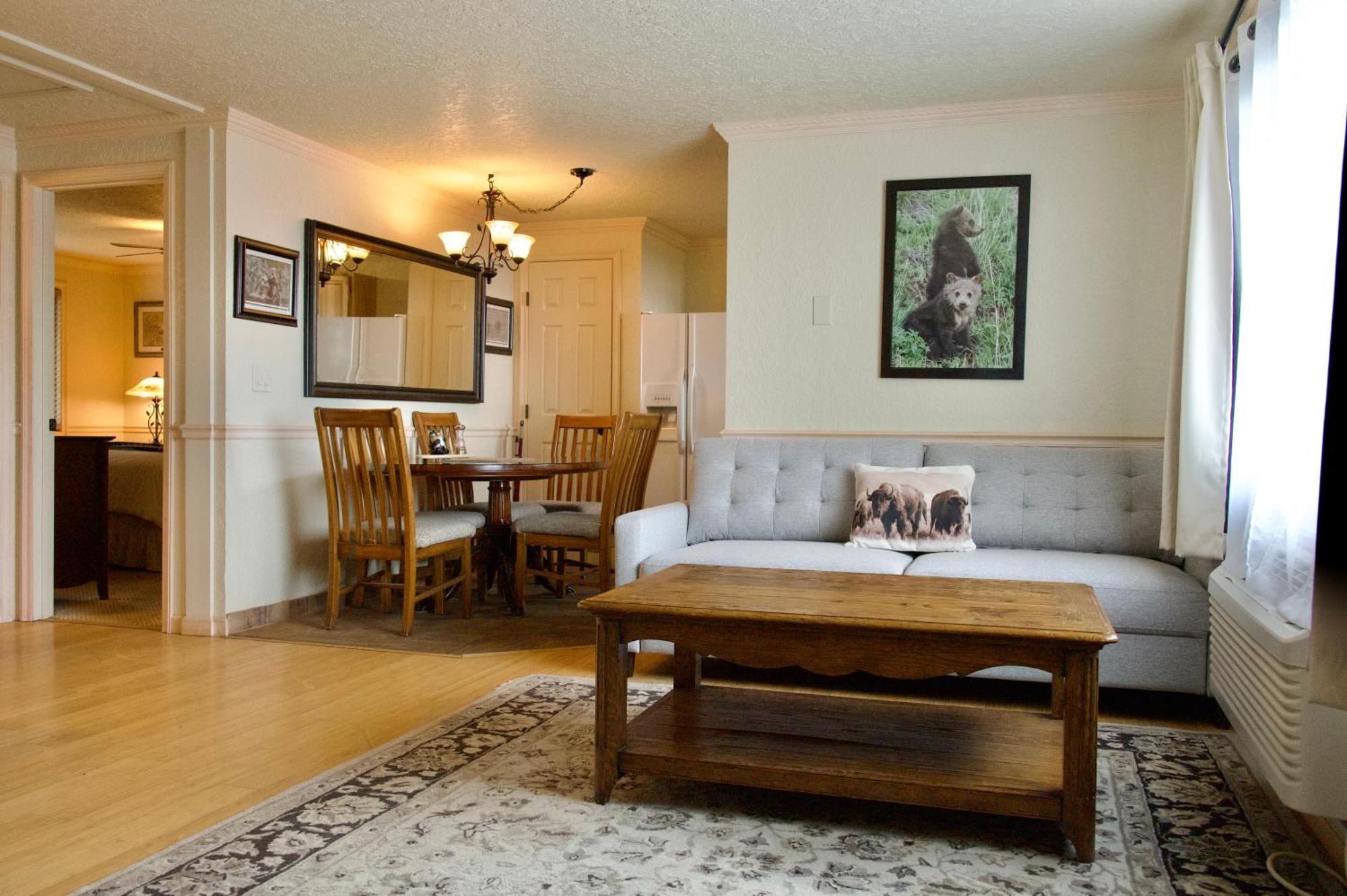 Yellowstone Gateway Inn Гардинър Екстериор снимка
