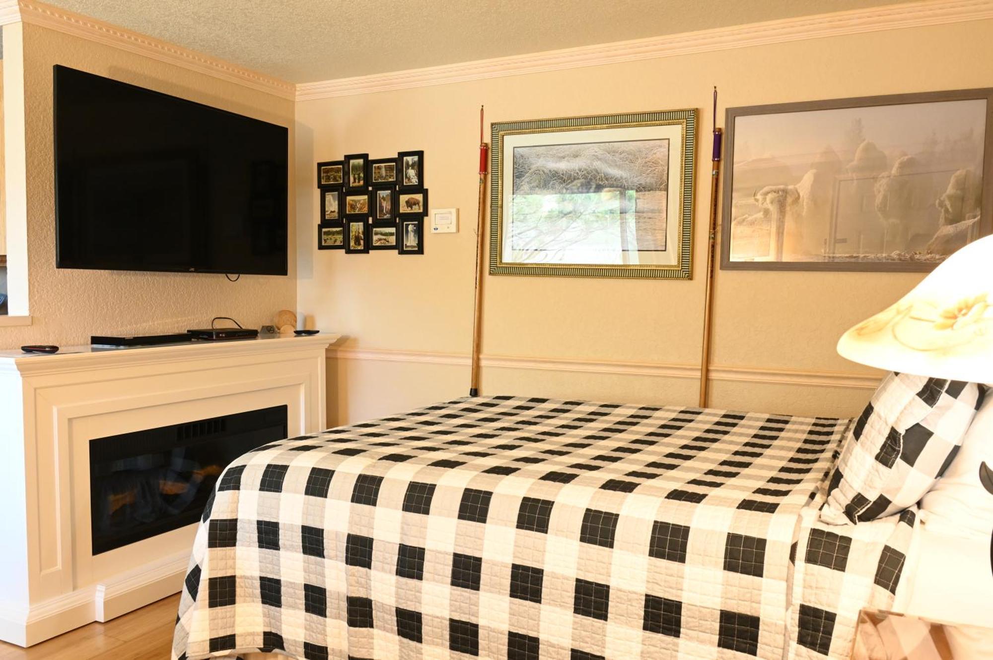 Yellowstone Gateway Inn Гардинър Екстериор снимка