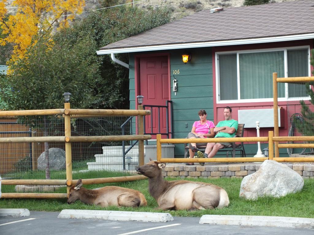 Yellowstone Gateway Inn Гардинър Екстериор снимка